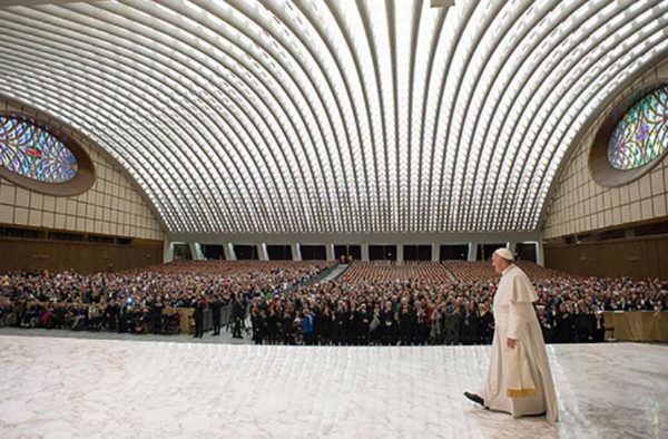 Papa Francesco riceve i fedeli